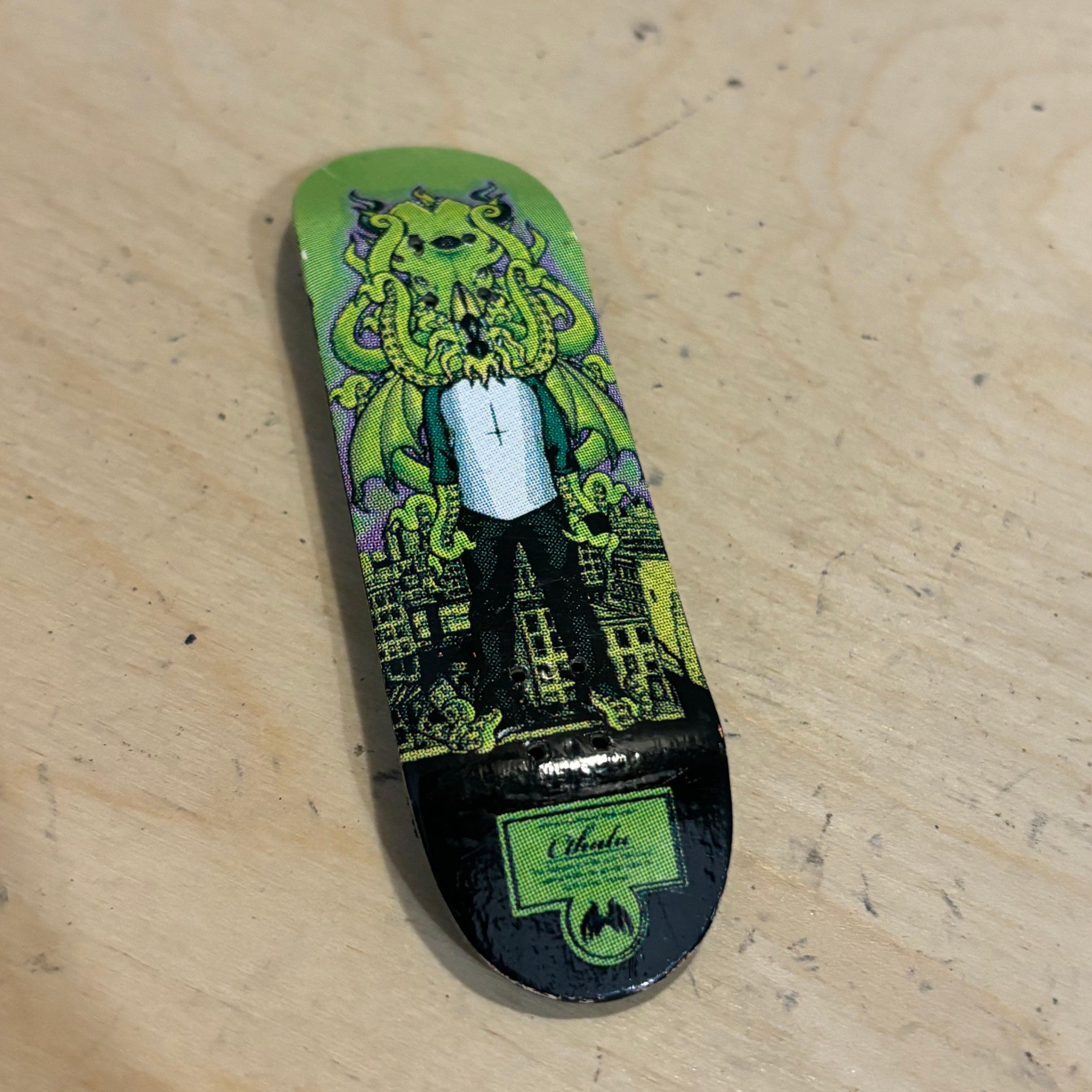TOXIC THRIFT - 29mm Berlinwood History Mystery Deck